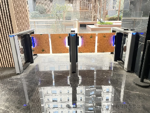 小区人脸识别人行通道闸机的宽度一般是多少？