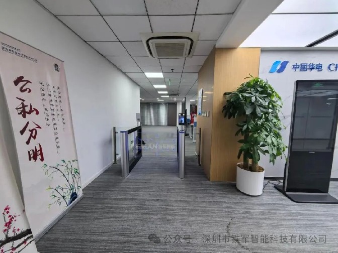 通道闸机如何实现98%精准防夹与零误判？