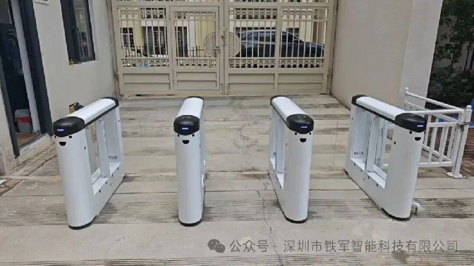 幼儿园闸机选型特别注意：儿童安全如何保障？防夹+低通道+防撞设计缺一不可