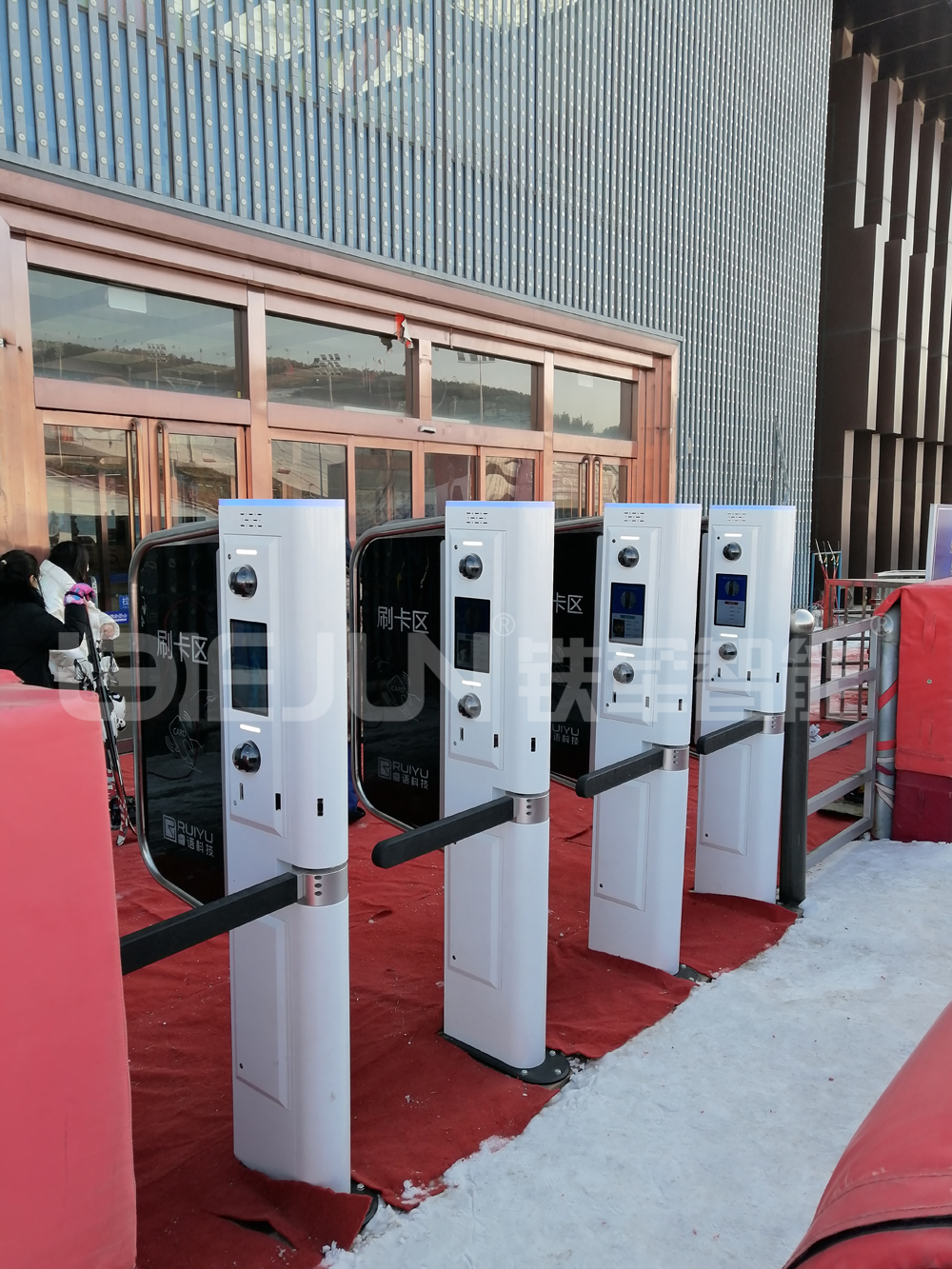 滑雪场闸机价格解析-铁军智能提供高性价比方案