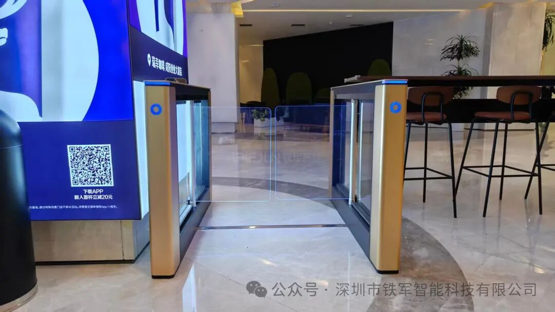 从三辊闸到速通门：一家专业人行通道闸机厂家的产品进化史